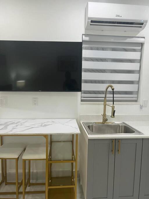 Stunning Deluxe Studio Hialeah Esterno foto